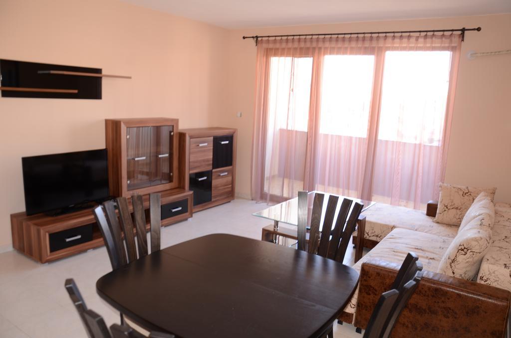 Apartments In Complex Chateau Nessebar Sveti Vlas Eksteriør billede