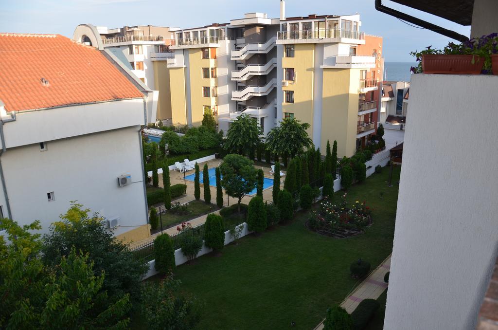 Apartments In Complex Chateau Nessebar Sveti Vlas Eksteriør billede