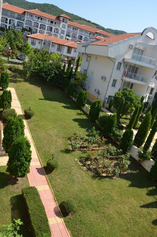 Apartments In Complex Chateau Nessebar Sveti Vlas Eksteriør billede
