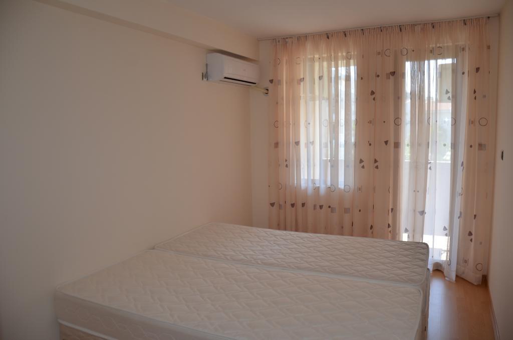 Apartments In Complex Chateau Nessebar Sveti Vlas Eksteriør billede